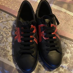Men’s Burberry sneaker